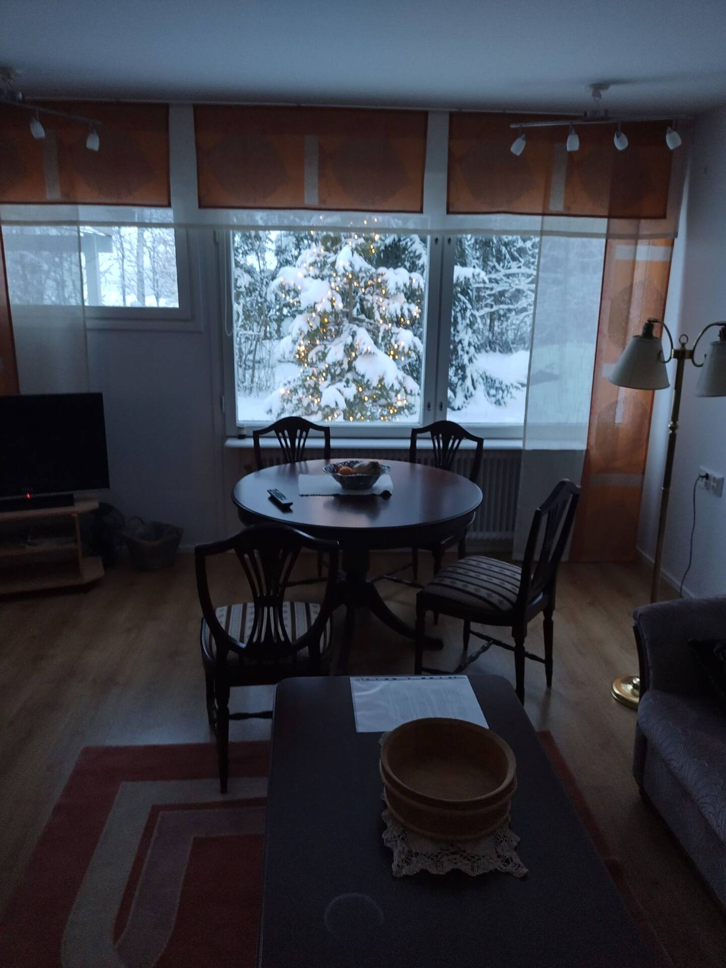 Huone 5 Länteenpäin 4