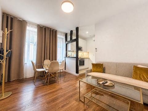 Airbnb performant: Phoebus: Self check-in – A/C – Netflix – Disney – Linens à Romorantin Lanthenay