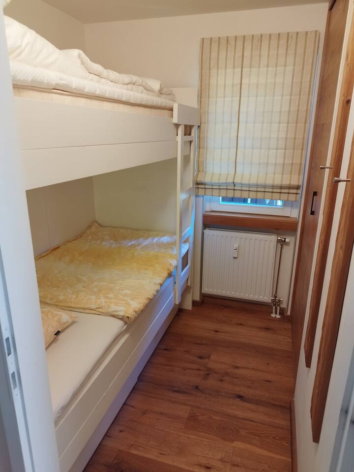 Dhomë gjumi 2
