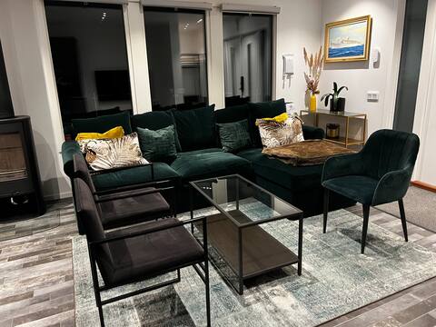 Successful Airbnb property: Luxury house near Stockholm with sauna & hot tub in Södertälje