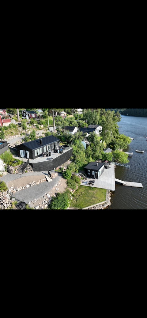 Luxury accommodation on beautiful Lake Mälaren with sauna,hot tub.