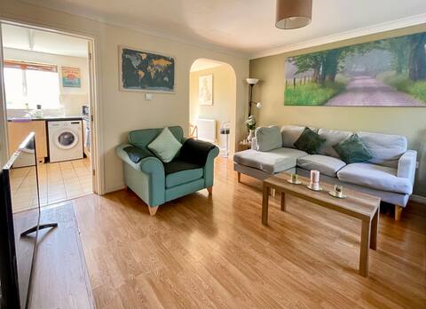 3 Bedroom Detached House