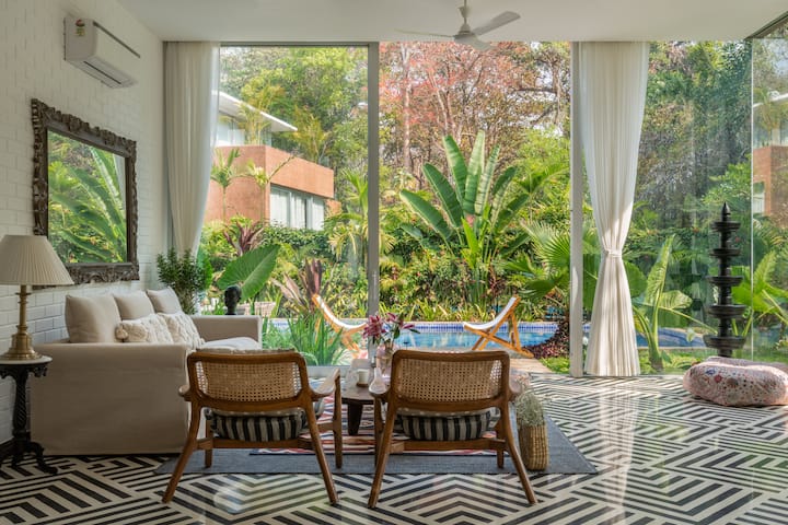 Living room image 8