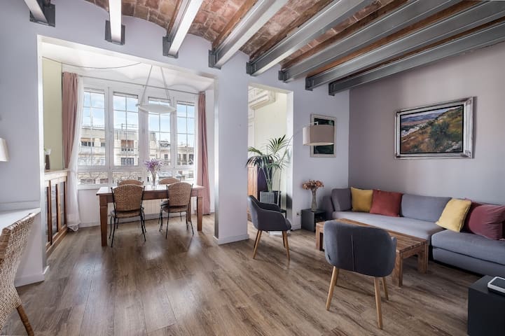 Bright and quiet Duplex apartment