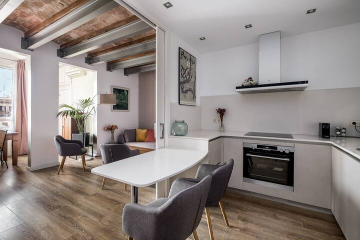 Bright and quiet Duplex apartment gallery image 4