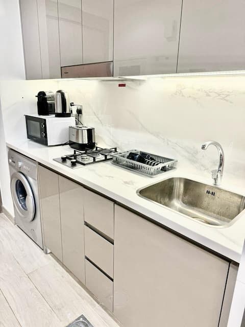 Top Airbnb: Azizi Riviera Luxury Studio in Al Merkadh