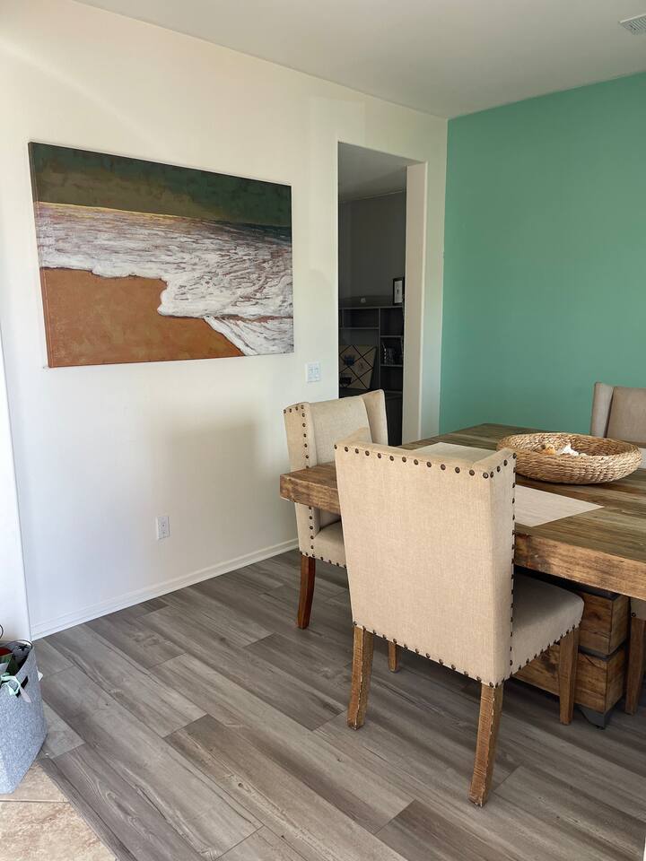 A Vibe Nestled in San Jacinto