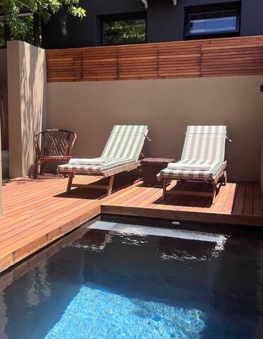 Rose Cottage on Kloof w/ private pool & city views gallery image 4