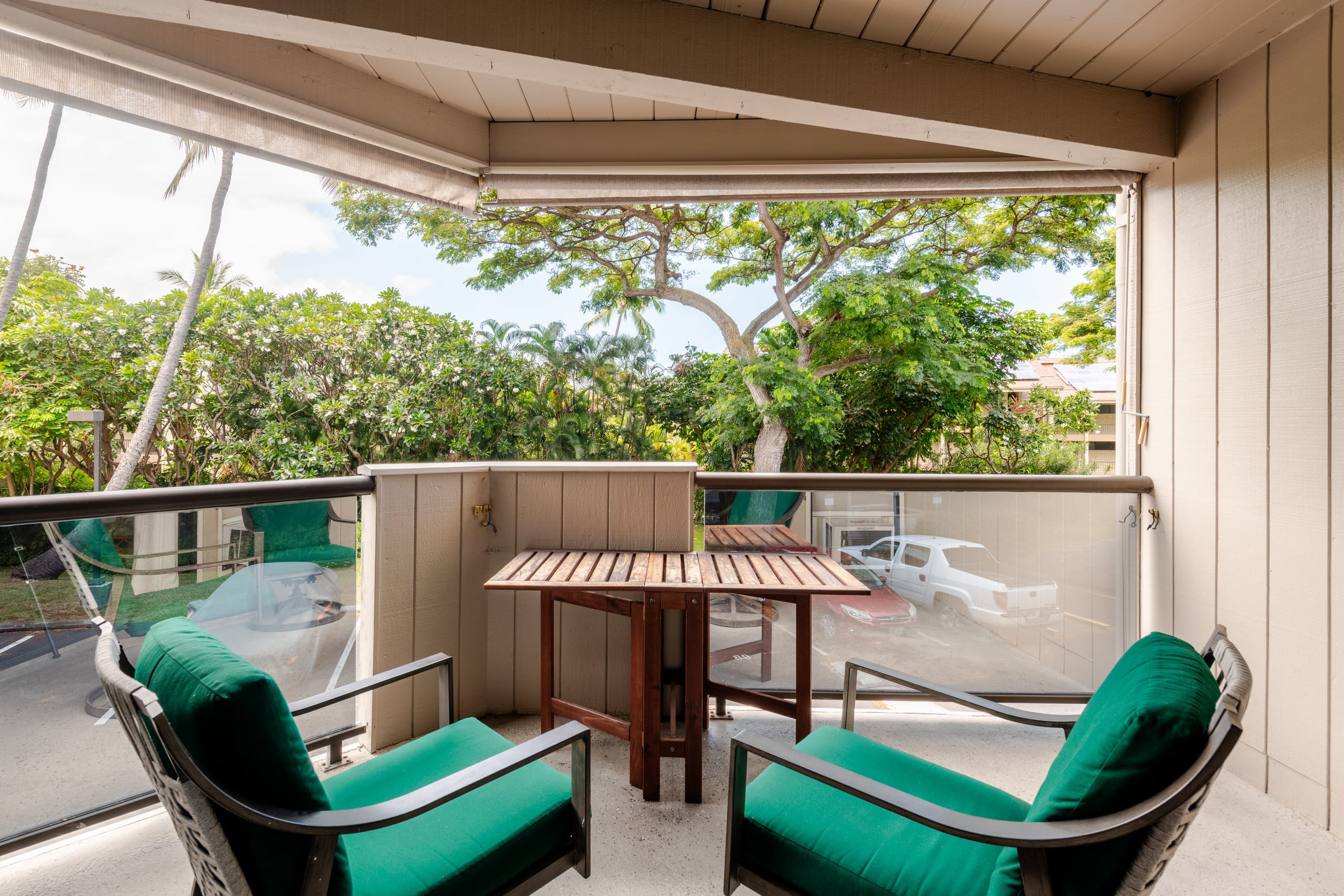 Great Location, In Town, Modern and Clean - Image 30