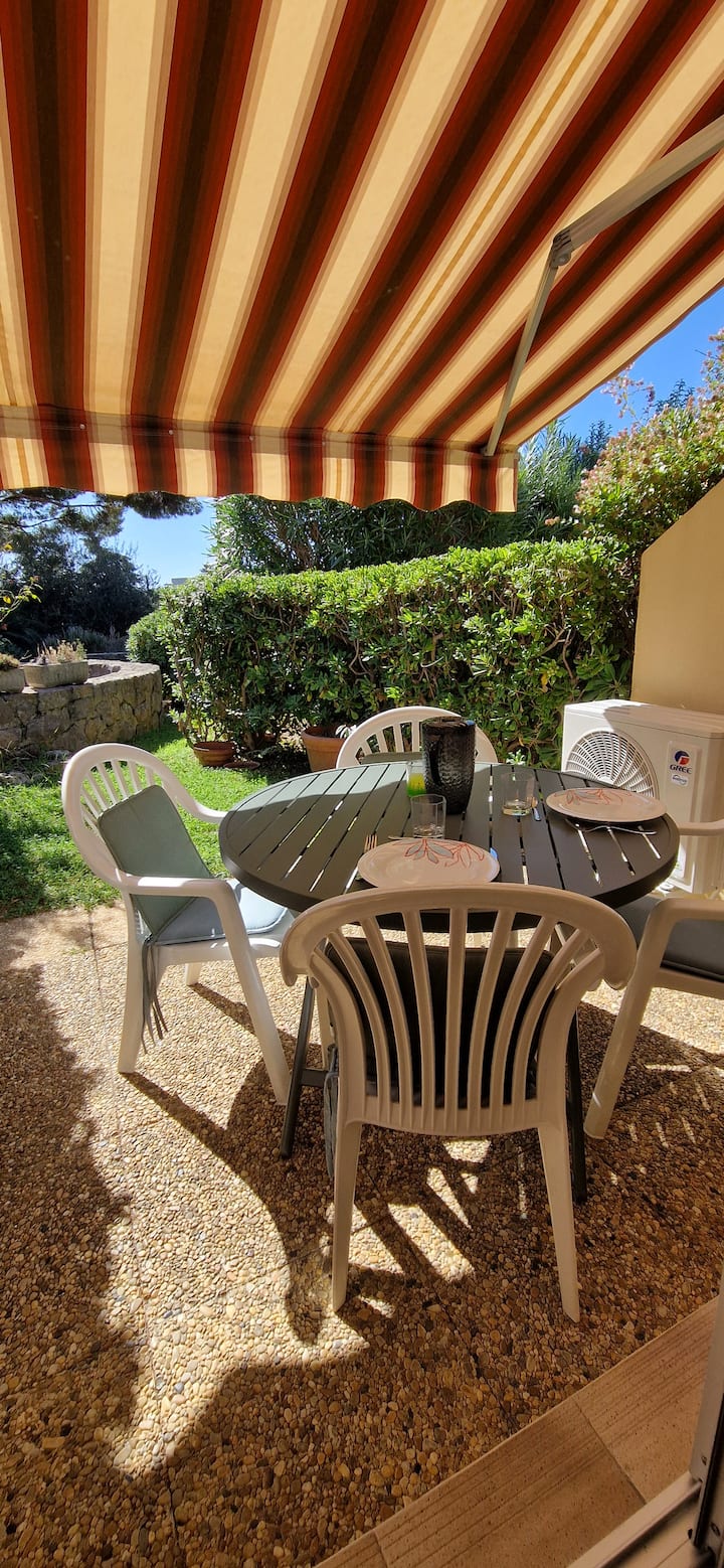 T2 Climatisé En Rez-de -Jardin. Piscine Et Tennis - Antibes