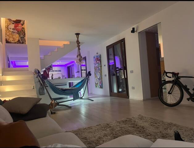 Balena Blue Home luxury gallery image 3