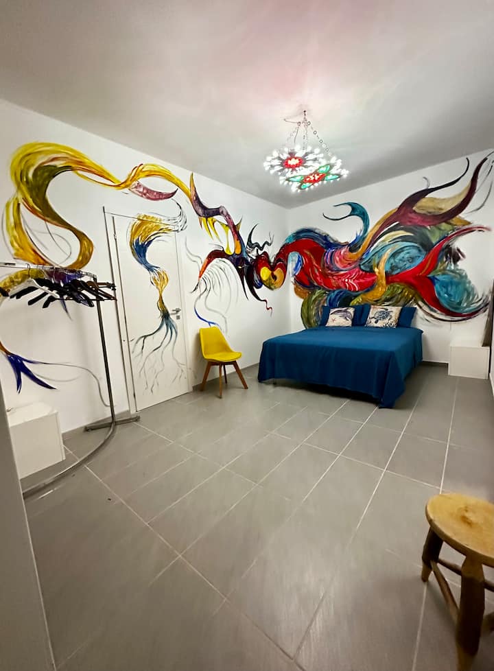    Достапно. Исто така, во таверната.   Двокреветна соба.     Побарајте информации за оваа соба …..