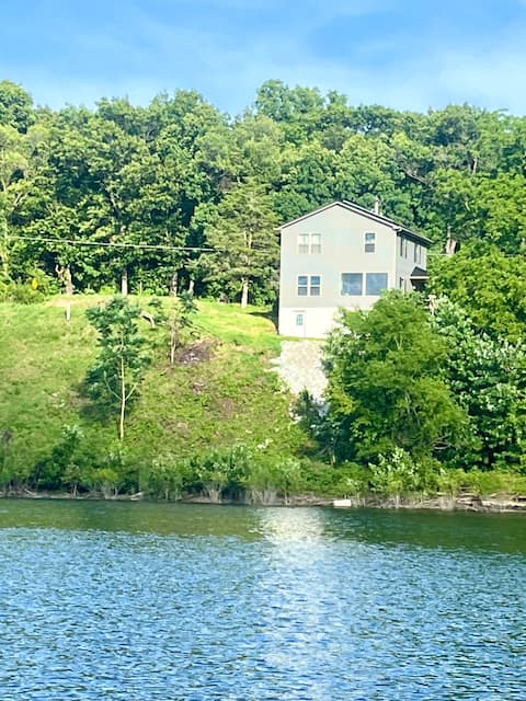 Havana Day Dreamin’ On Quiver Lake. Game room!