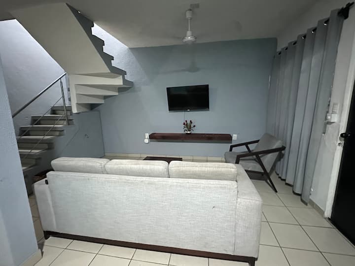Silvina Ub-house; Económico (Vacaciones O Negocio) - Veracruz, México