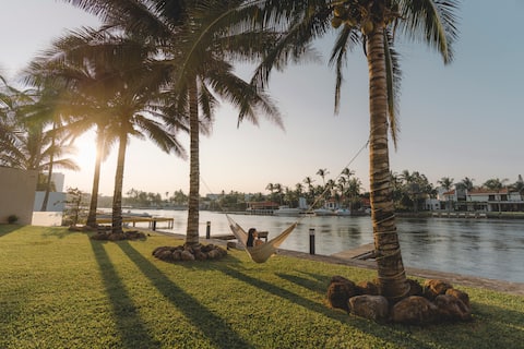 Oceanfront calm | River and exclusive design