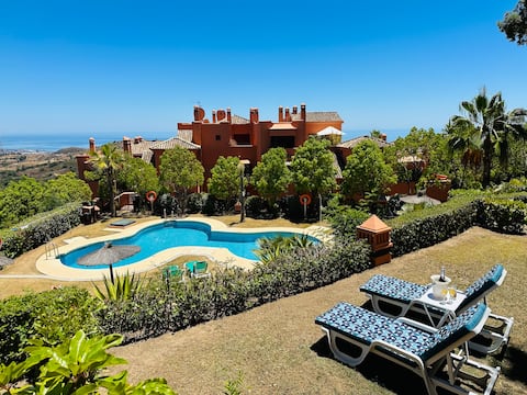 DREAM VIEW apartment with garden, FREE PADEL & GOLF