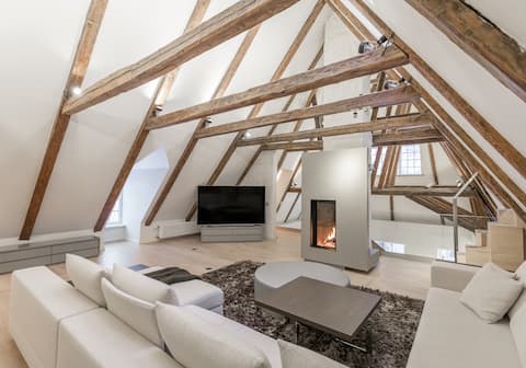 Old Town Luxury Apartment • 239 m² • Sauna