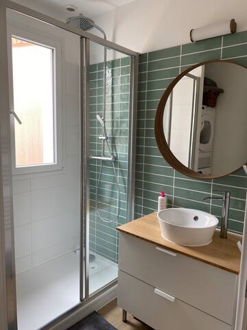 Maison moderne avec piscine gallery image 4