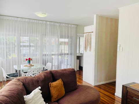 Popular Airbnb listing: Sunset on Bribie Island in Bongaree