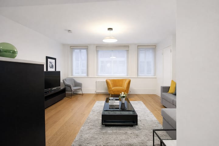 Vi&co | Chic Urban Oasis | Spacious Quiet Soho 1br - Londres