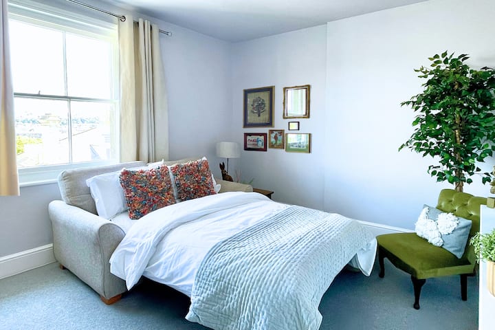 Quiet Central 2-beds Mins To Beach, Pier, Old Town - Hastings