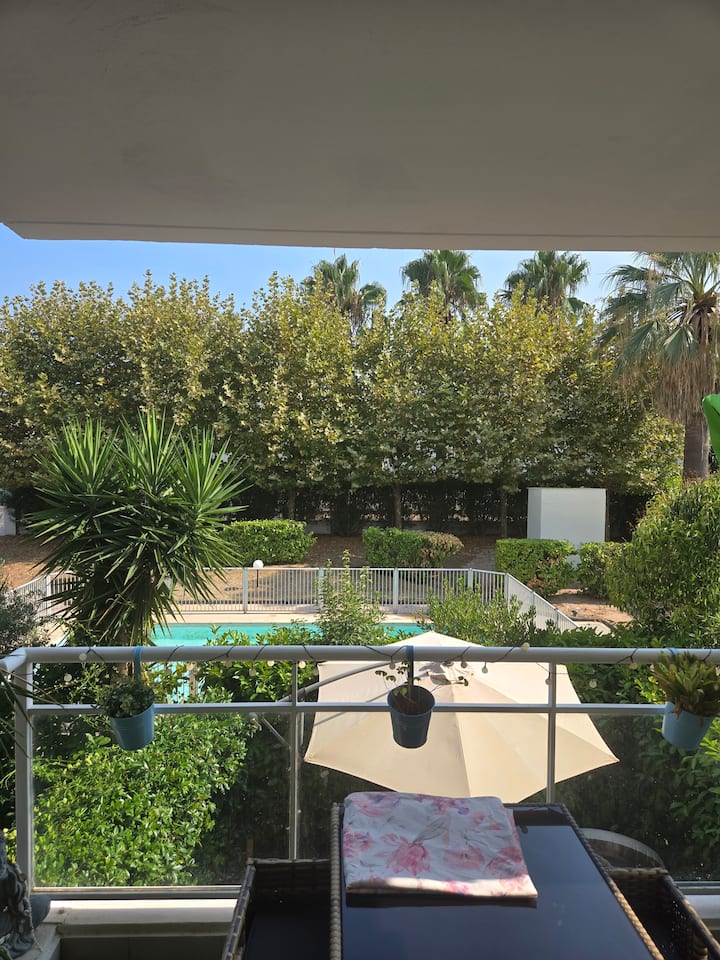 Appartement Golfe Juan Très Bien Situégarage Fermé - Vallauris