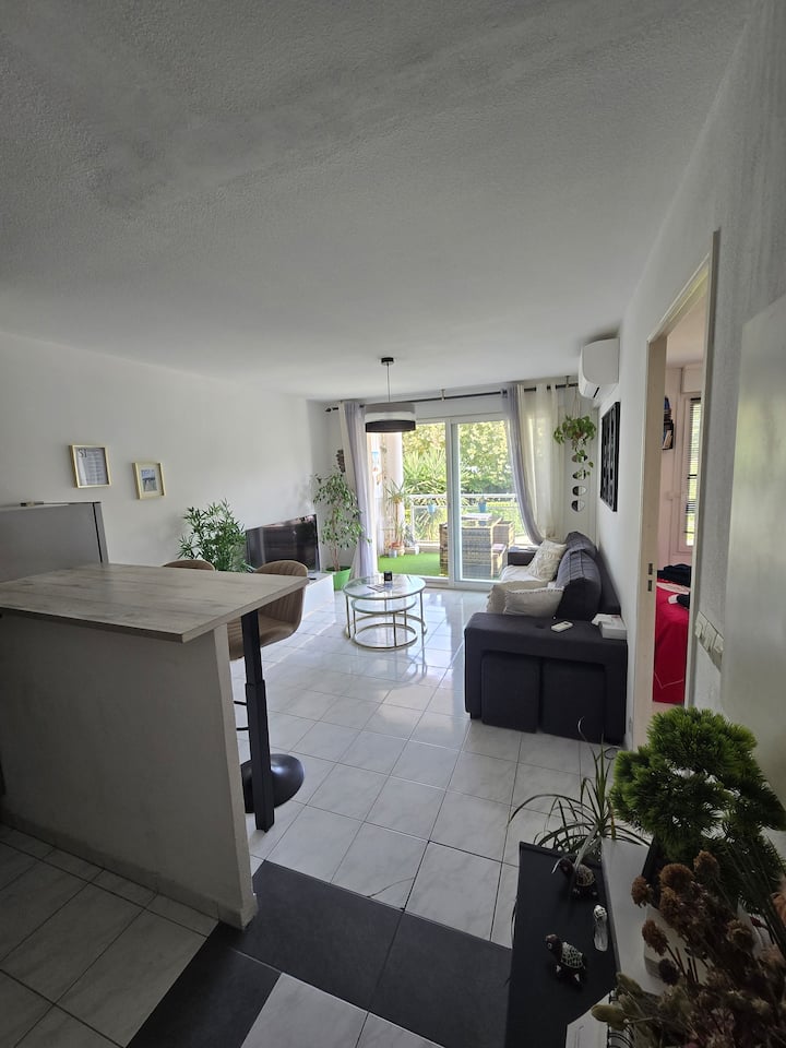 L'appartement Du Bonheur Golfe Juan Avec Box Fermé - Côte d’Azur