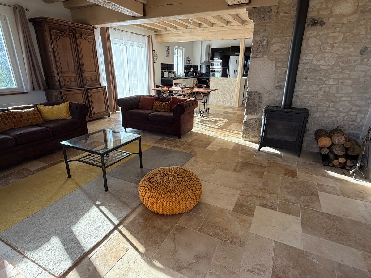 Top performing Airbnb: Charming quiet country house in Yvelines