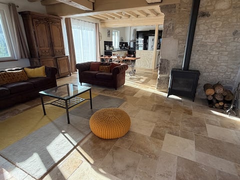 Top performing Airbnb: Charming quiet country house in Yvelines