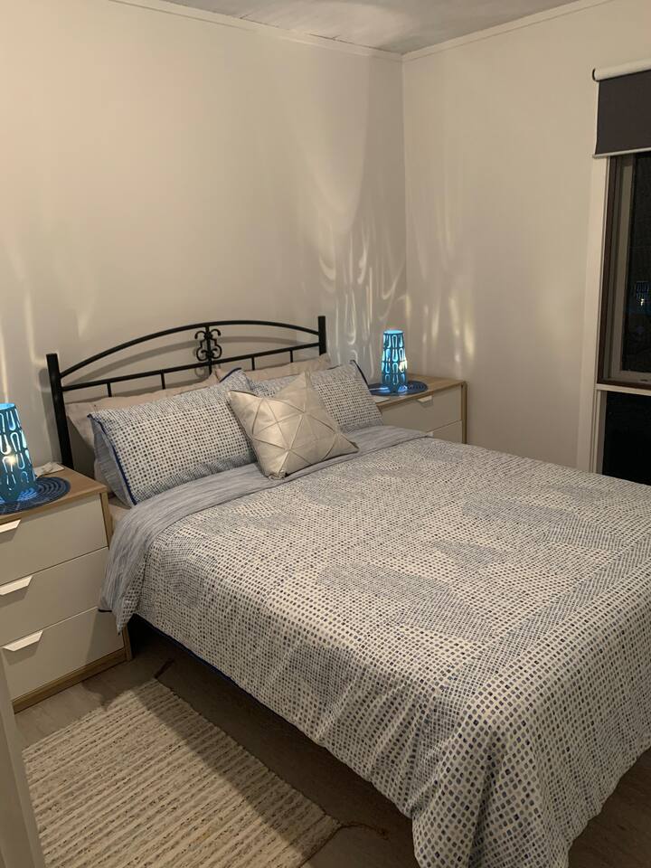 Спалня с двойно легло