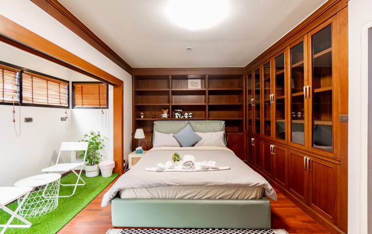 Sukhumvit Thonglor25 Swimming pool Villa素坤逸铜锣泳池别墅 gallery image 5