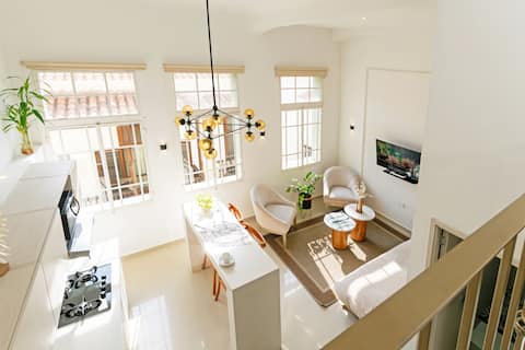 Top performing Airbnb: Restored Treasure | Luxury in the Walled City in Centro