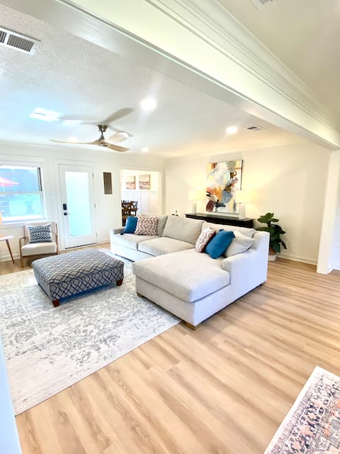 Top Airbnb: Texas Star-7 beds-Sleeps 10-Ping Pong & Pool Table in Tyler