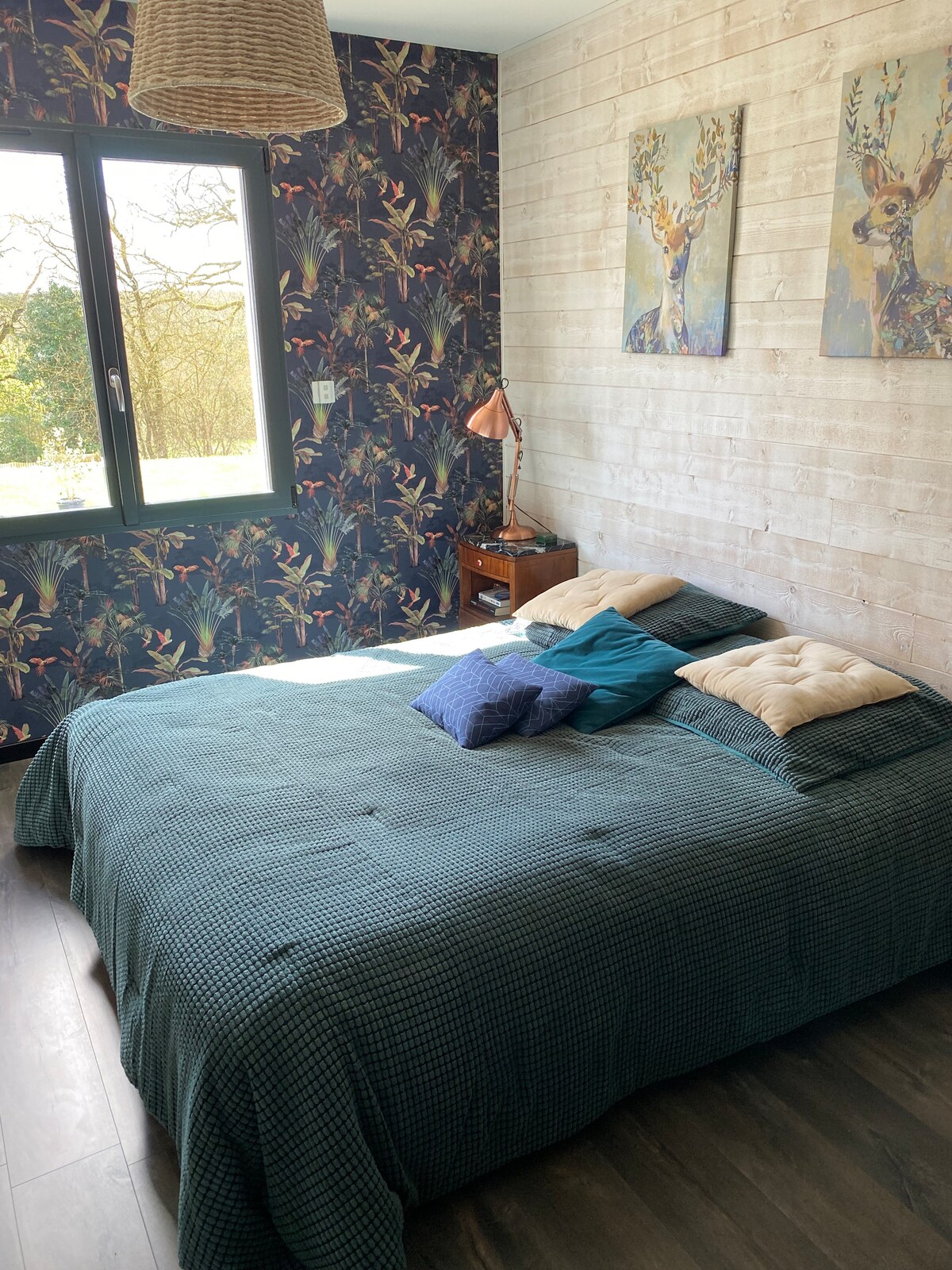 Dubbelrum i trädgård 