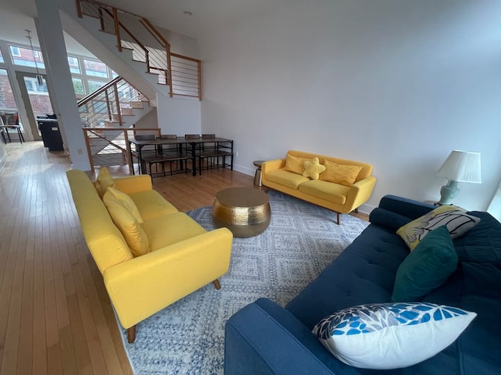 4 Private Suites, 10 Mins To Dc, Garage, Metro - Washington, D.C.