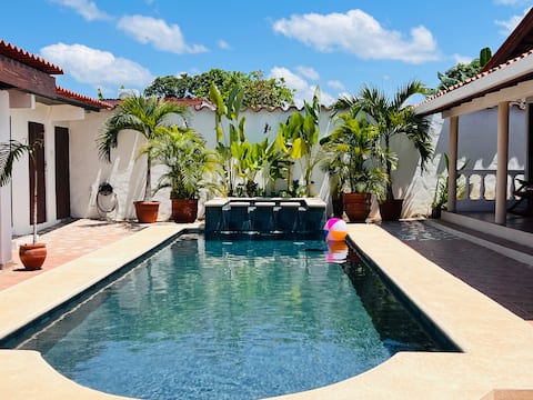 Colonial Villa with Pool - Your Perfect Escape
