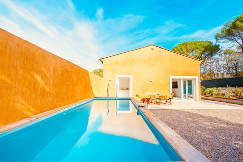 Provencal Villa: Private Pool, Petanque & BBQ