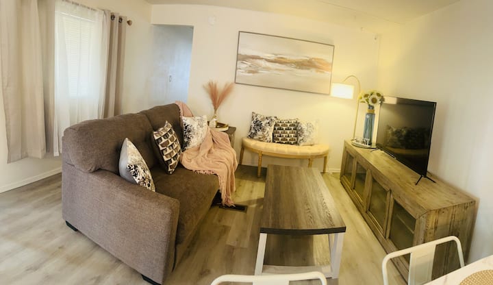 Tiny River Retreat - Bullhead City, AZ