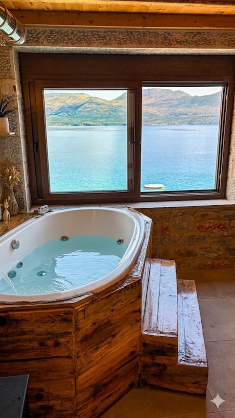 Luxury Suite of Villa Lagkadaki