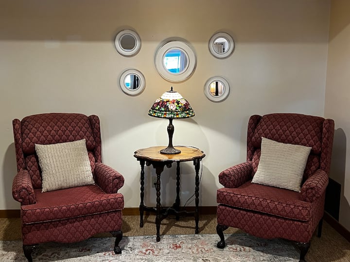 Bright, Spacious, Private Suite - Bayfield