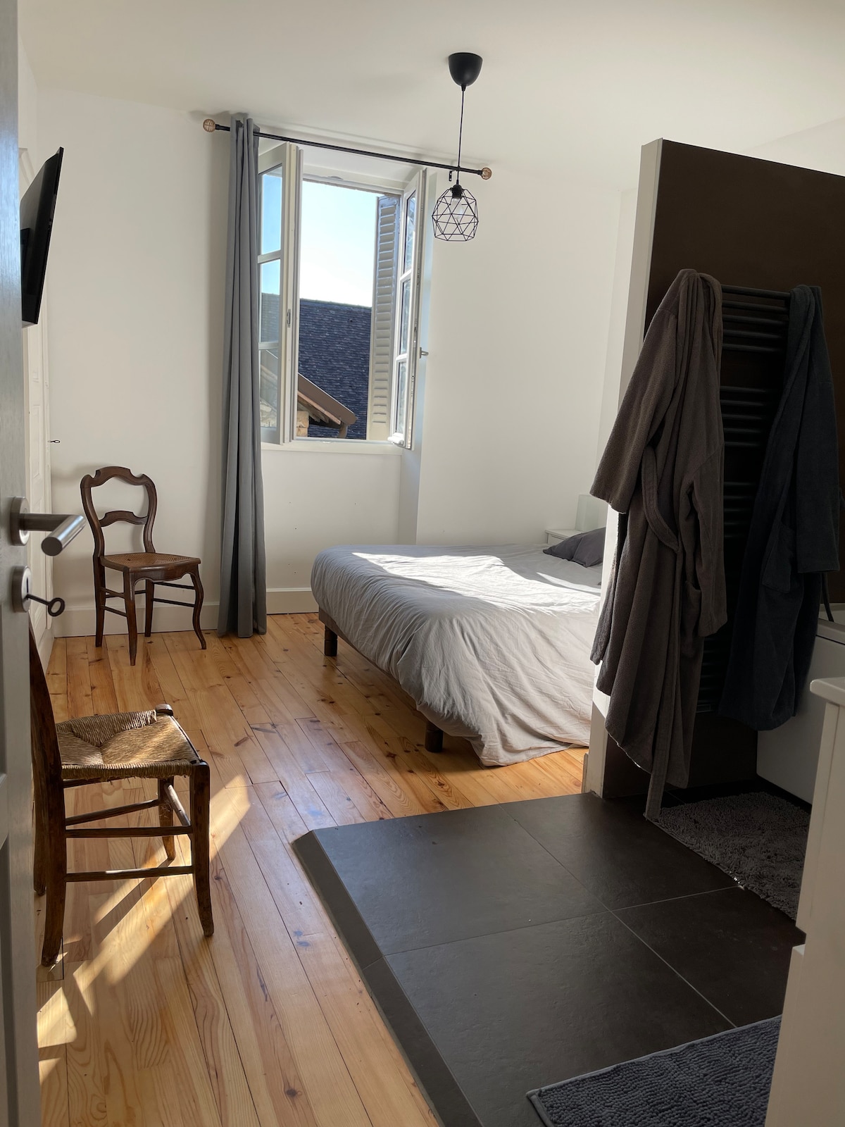 غرفة النوم 1