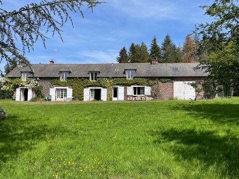 Brocéliande Forest Rustic House