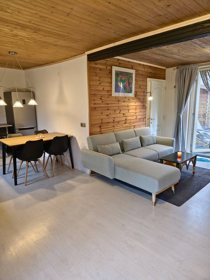 Leuke Chalet Met Prive Hottub - Maastricht