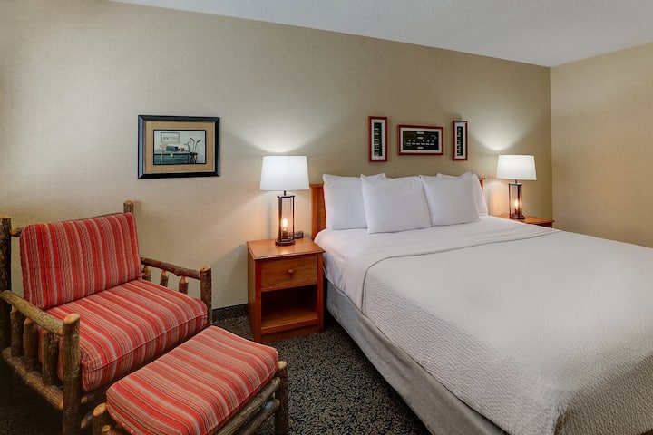 Comfy Stay In Galena: Cozy Living Spaces, 2 Pools - Galena, IL