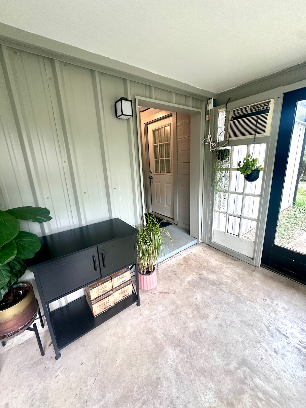 Mini Farm Getaway Studio