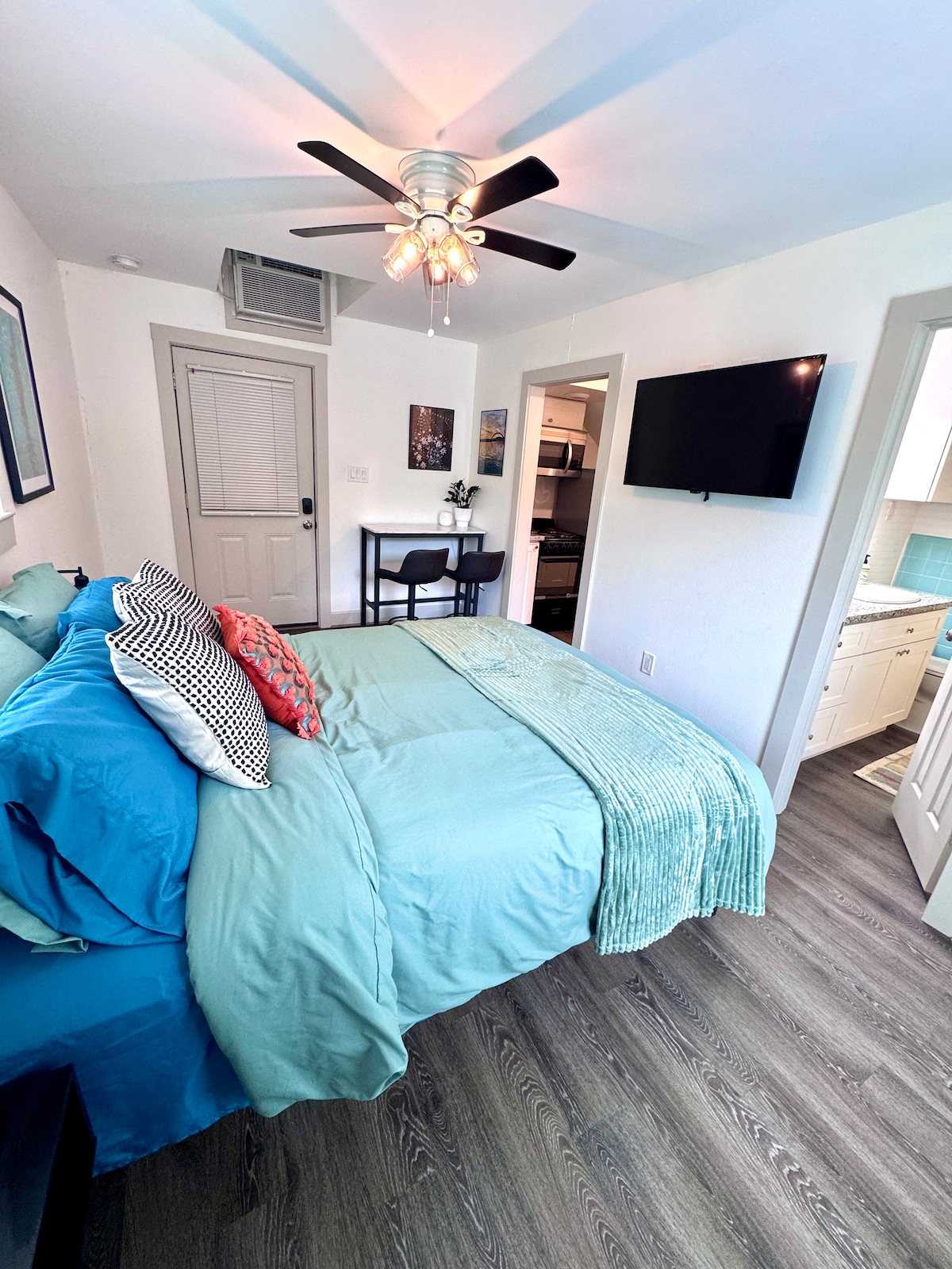 Mini Farm Getaway Studio
