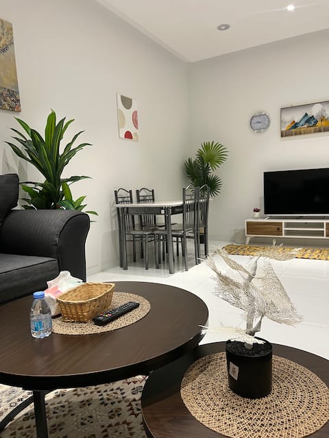 Central District Bedroom and Council Apartment in Medium i