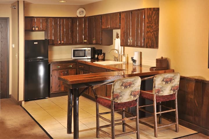 Mini Suite W/breakfast | 5mi To Omni Center - La Crosse, WI