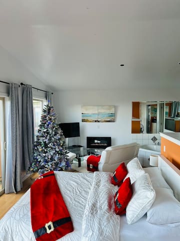 Ocean&Mountain View Retreat,Hot Tub,jacuzzi,garden