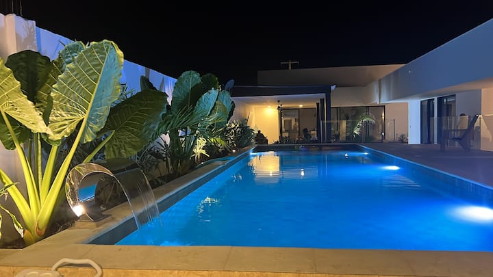 Antara Beach House - Luxury
